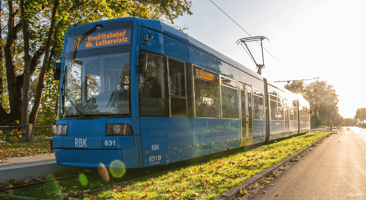 Zum Tag der Schiene gibt es eine Lesung in der Tram in Kassel